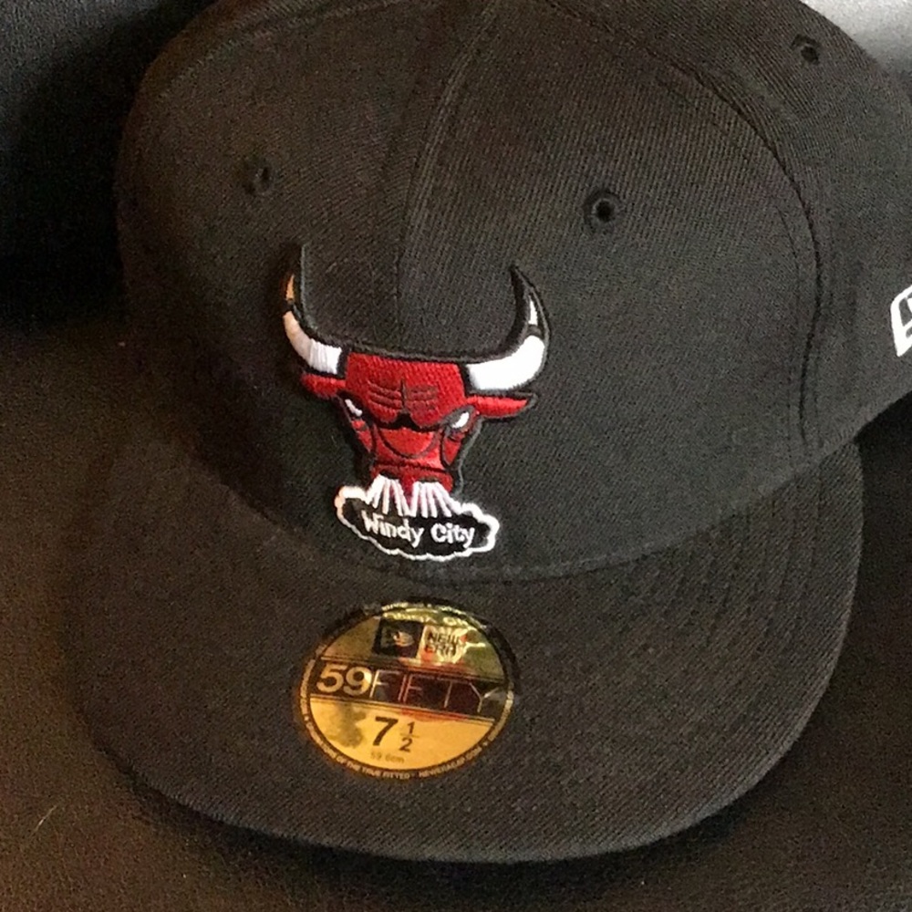RARE BULLS HAT